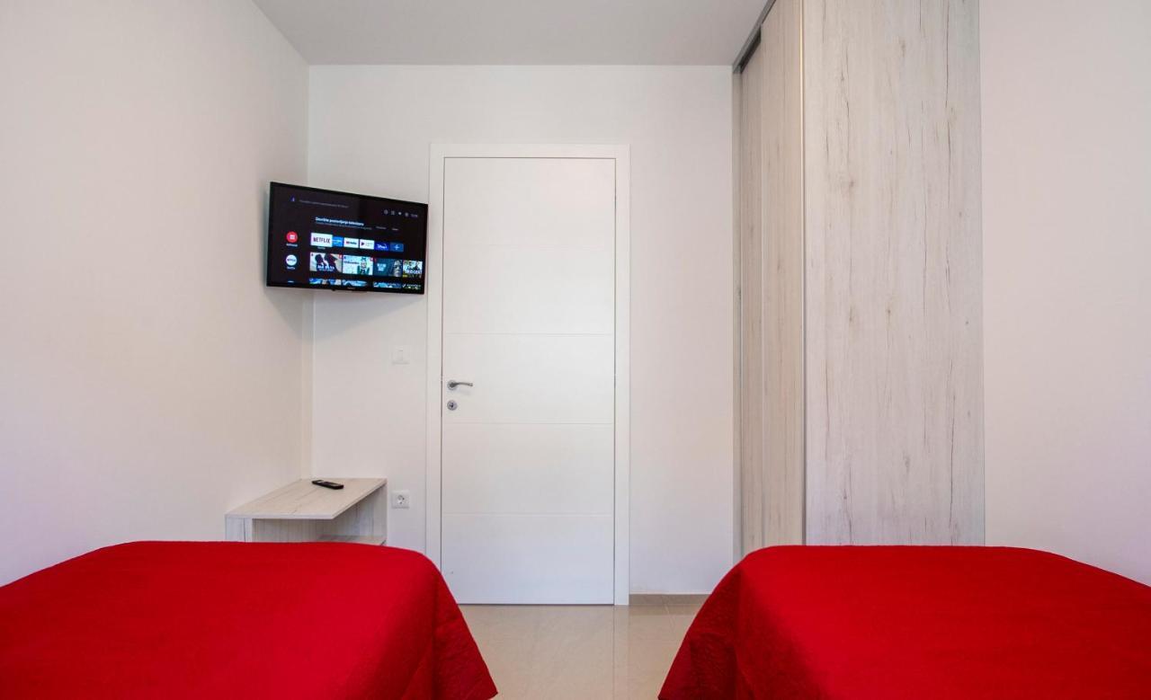 Lijon Apartment Banjole Exterior photo